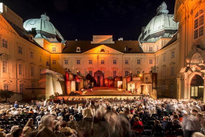 Presse_Kaiserhof_operklosterneuburg_4_c_RolandFerrigato.jpg